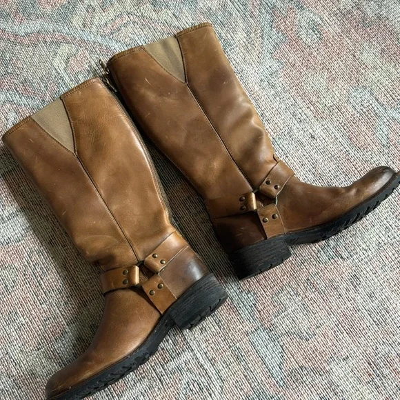 L.L.Bean Deerfield Rustic Harness Boots - Picture 4 of 12